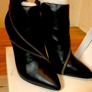 Renvy darra zip booties - brand new, never worn